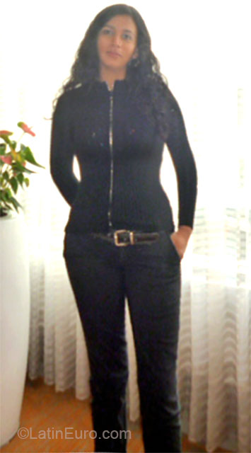 Date this hard body Colombia girl Luisa from Palmira CO15086