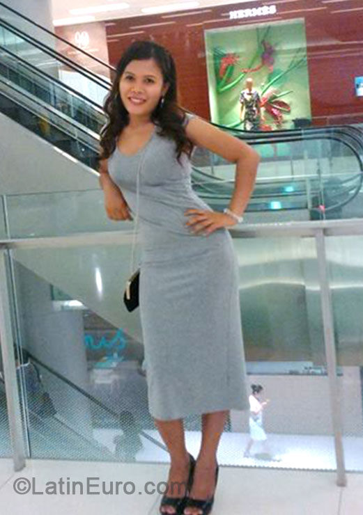Date this good-looking Philippines girl Shane from Manila PH638