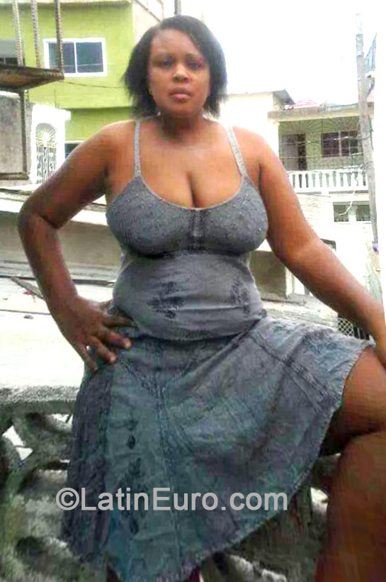Date this good-looking Jamaica girl Sylvia from Montego Bay JM1660