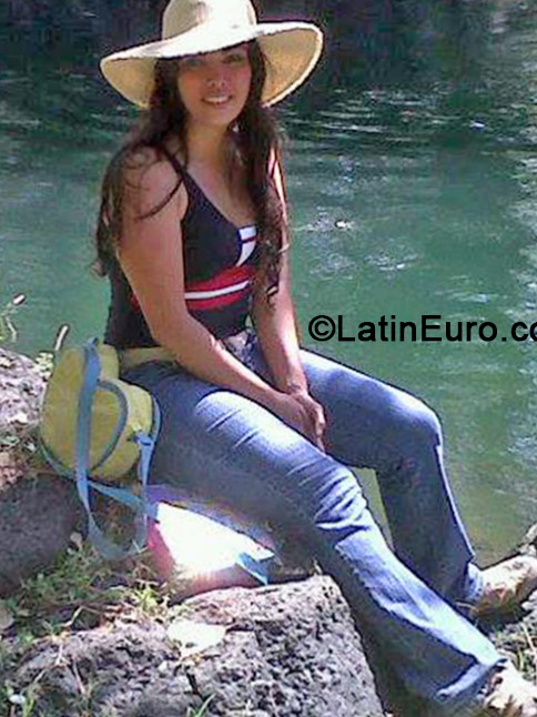 Date this passionate Honduras girl Maria from San Pedro Sula HN979
