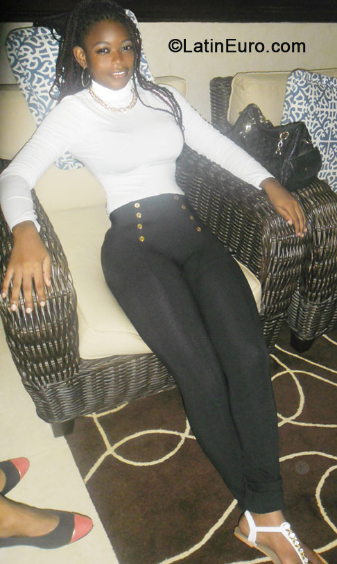 Date this charming Jamaica girl Janiel from Kingston JM1670