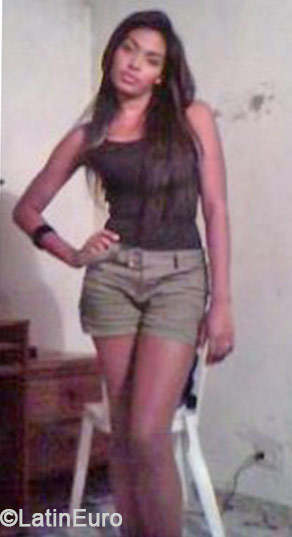 Date this pretty Colombia girl Sarah from Medellin CO15273