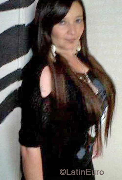Date this stunning Colombia girl Lilian from Bogota CO15280