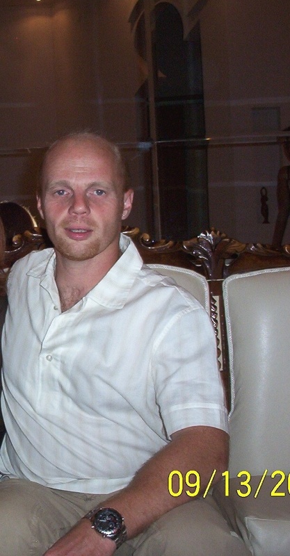 Date this hot United Kingdom man Dougie788 from Deepcut GB754