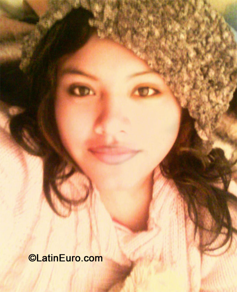 Date this gorgeous Peru girl Anghysan from Arequipa PE983