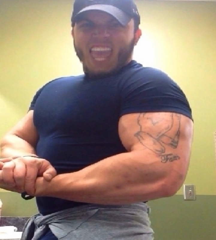 Date this pretty United States man James from Detroit US15096