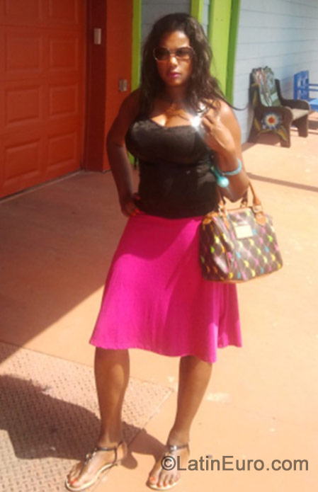 Date this charming United States girl Shellyann from Cape Coral JM1742