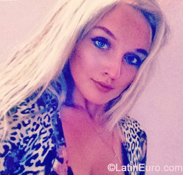 Date this exotic United Kingdom girl Inna from London GB757