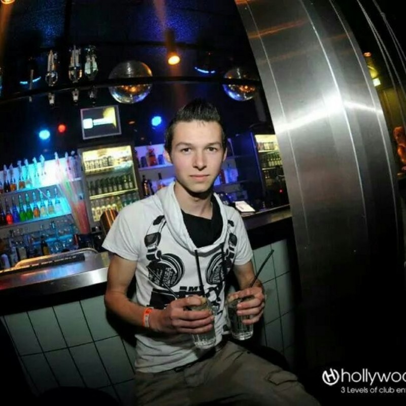 Date this funny Netherlands man Jerrydev from Dordrecht NL242