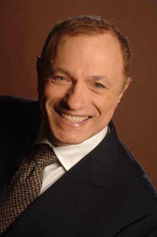 Date this foxy United States man Robin from Illinois US15153