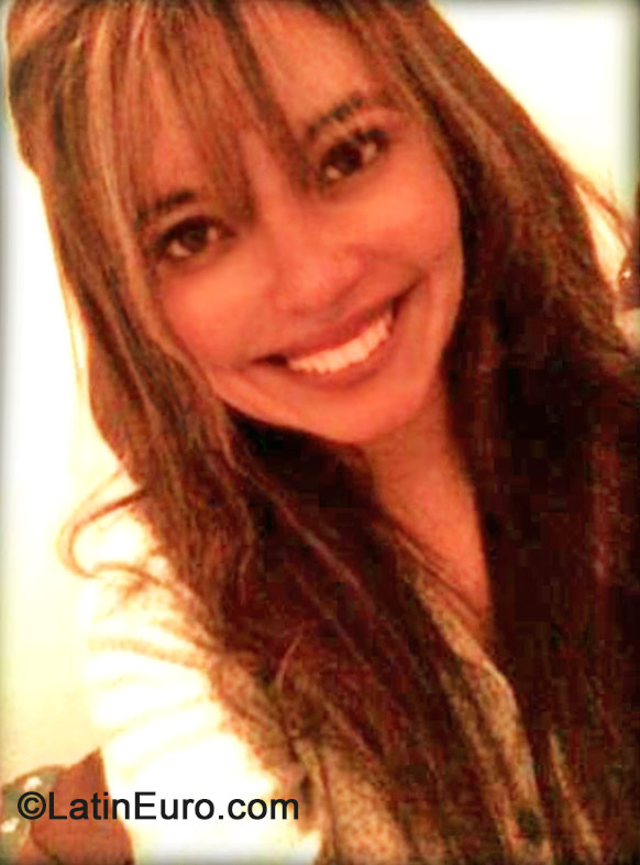 Date this pretty Colombia girl Erika from Bogota CO15478