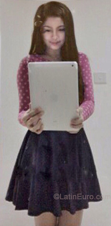 Date this exotic Philippines girl Nhonia from Tarlac PH663