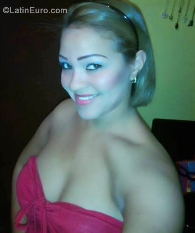 Date this hard body Colombia girl Silka from Riohacha CO15525