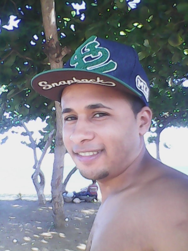 Date this delightful Dominican Republic man Esaul from Barahona DO19479