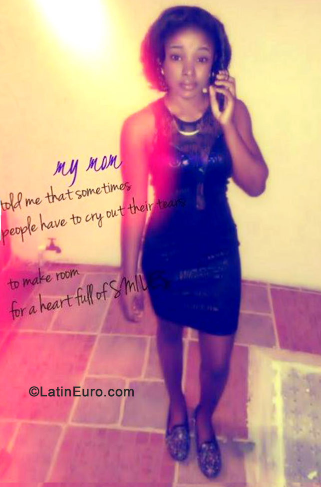 Date this nice looking Jamaica girl Shavel from Portmore JM1769