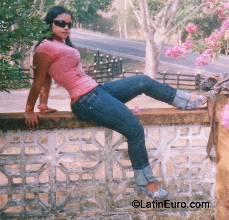 Date this exotic Colombia girl Sakey from  CO15561