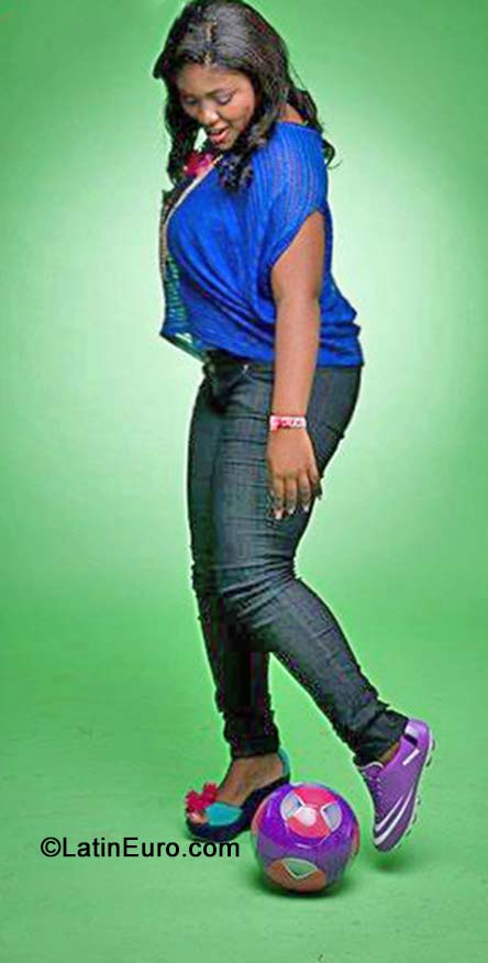 Date this tall Panama girl Janeine from Panama PA440