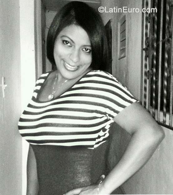 Date this young Dominican Republic girl Judy from Santo Domingo DO25165