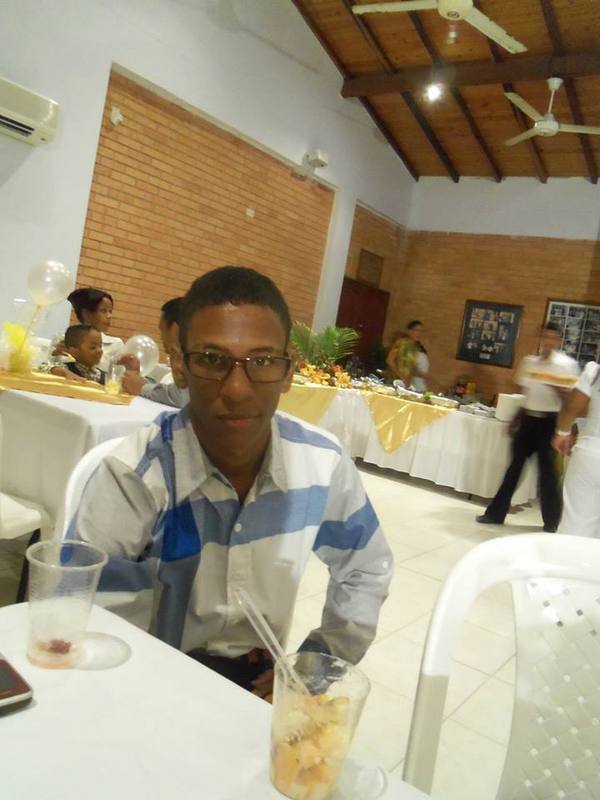 Date this pretty Colombia man Edgardo pea from Cartagena CO15637