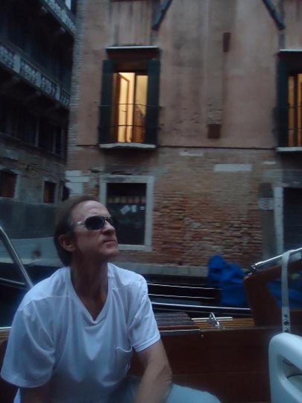 Date this stunning Spain man JFVF from Zaragoza ES286