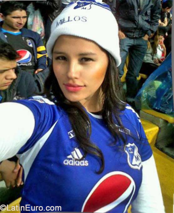Date this cute Colombia girl Anne from Bogota CO15680