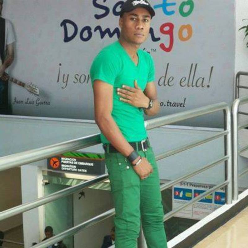 Date this lovely Dominican Republic man Cajuste barthle from Santo Domingo DO19657