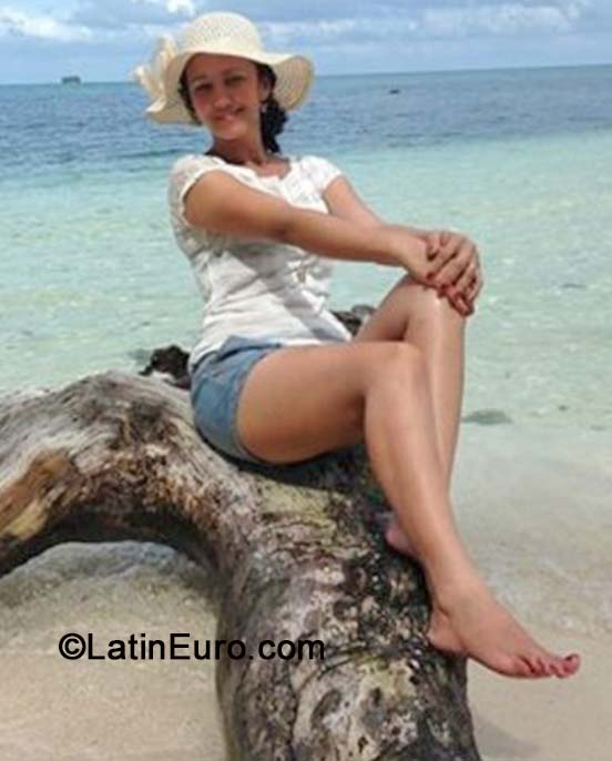Date this stunning Honduras girl Sonia from La Ceiba HN1152