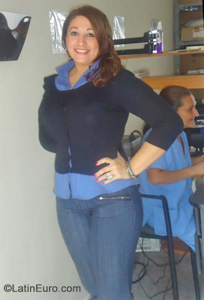 Date this stunning Honduras girl Kenia from San Pedro Sula HN1156