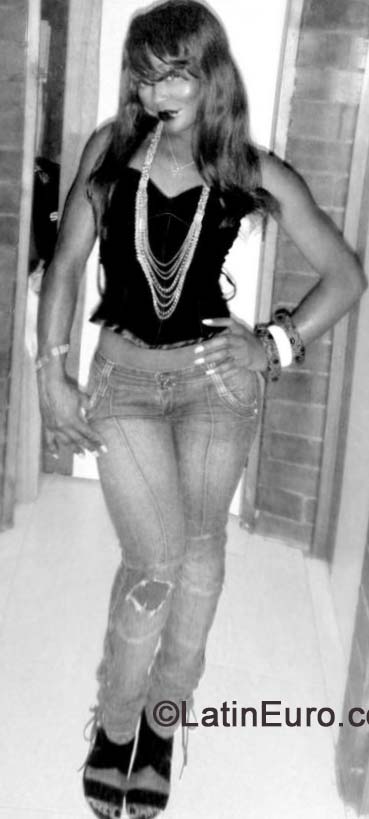 Date this funny Colombia girl Anya caicedo from Bogota CO15852