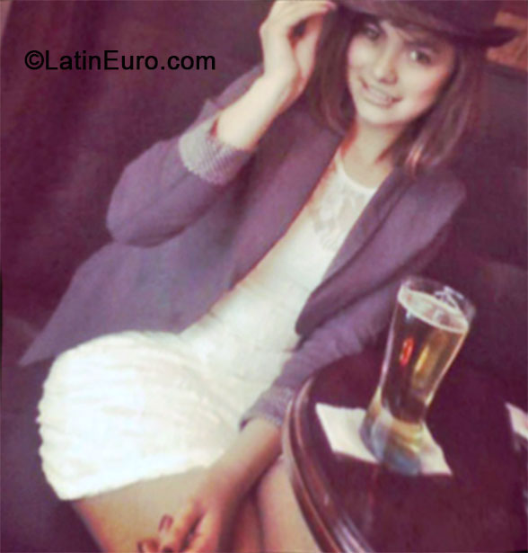 Date this fun Colombia girl Mabel from Bogota CO15875