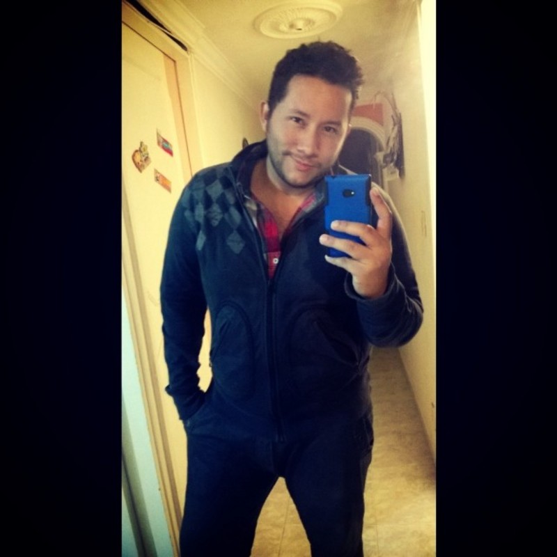 Date this nice looking Colombia man Roland from Bucaramanga CO15897