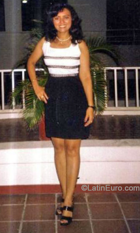 Date this cute Colombia girl Gladys from Cartagena CO15986