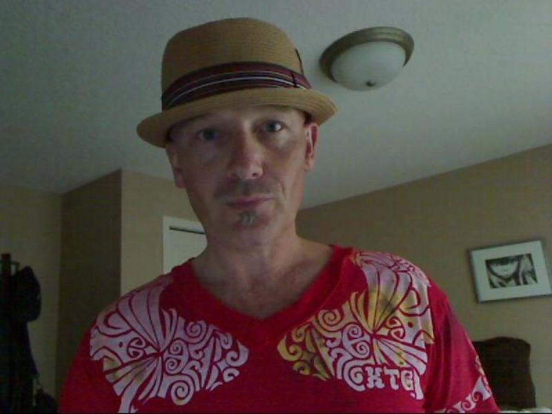 Date this voluptuous Canada man BooBooBear from Calgary CA630