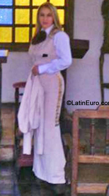 Date this passionate Colombia girl Saidyan from Cali CO16171