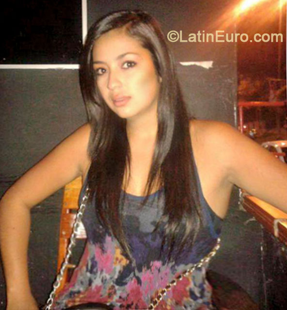 Date this athletic Colombia girl Ale from Manizales CO16310
