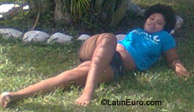 Date this voluptuous Jamaica girl Melissa from St. Mary JM1851