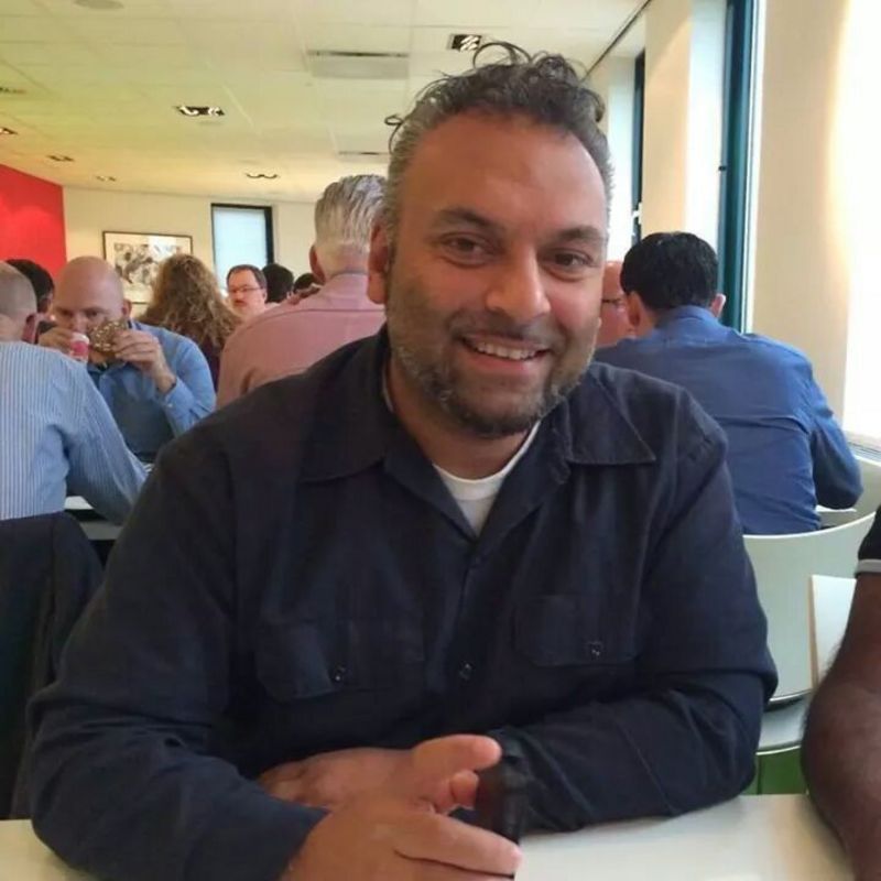 Date this pretty Netherlands man Rich from Rotterdam NL254