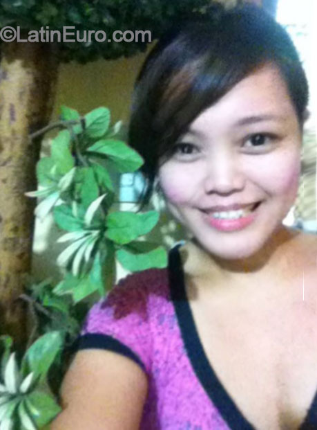 Date this georgeous Philippines girl Daisyjoy from Manila PH707