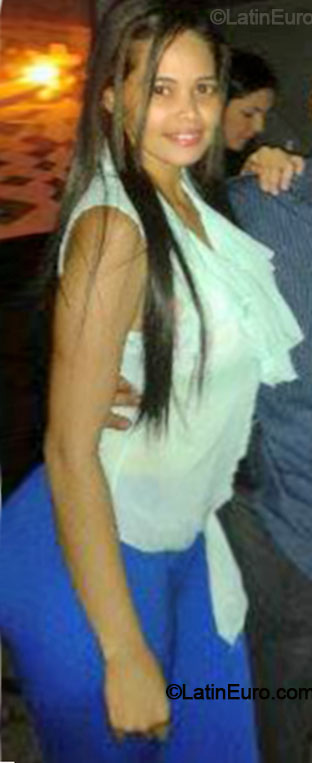 Date this lovely Venezuela girl Carla from Maracaibo VE308