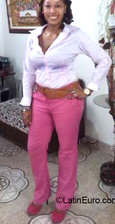 Date this fun Colombia girl Yenny from Cali CO16395