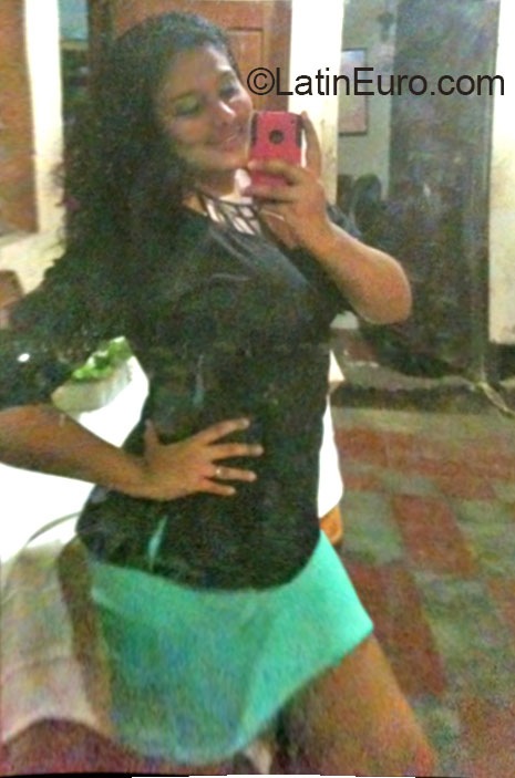 Date this stunning Nicaragua girl Regina from Managua NI175