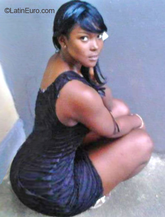 Date this fun Jamaica girl Britanie from Kingston JM1878