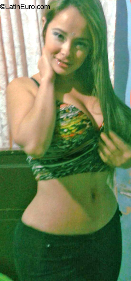 Date this gorgeous Colombia girl Andrea from Pereira CO16475