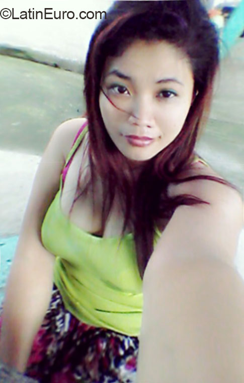 Date this pretty Philippines girl Lordel from Calamba Laguna PH727