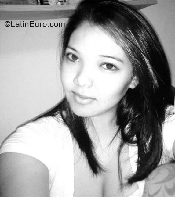 Date this cute Honduras girl Fabiola from Tegucigalpa HN1273