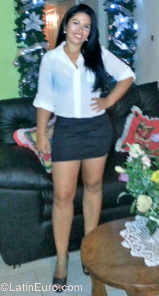 Date this beautiful Venezuela girl Jackeline from Valencia VE324