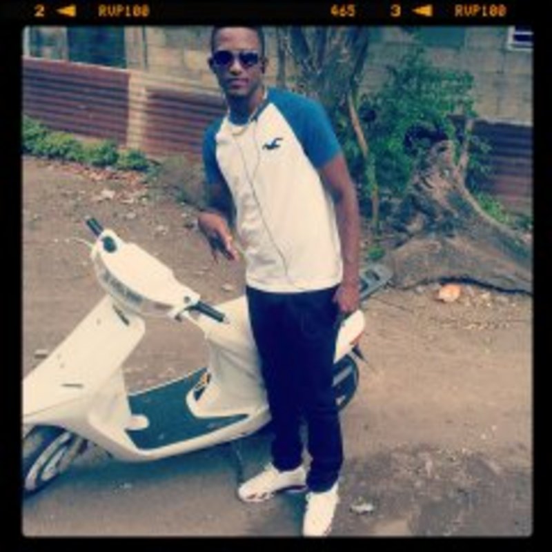 Date this tall United States man Emilio from New York US15652