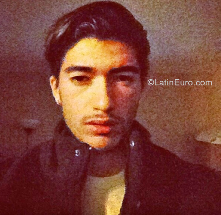 Date this delightful United States man Russell from Los Angeles US15653