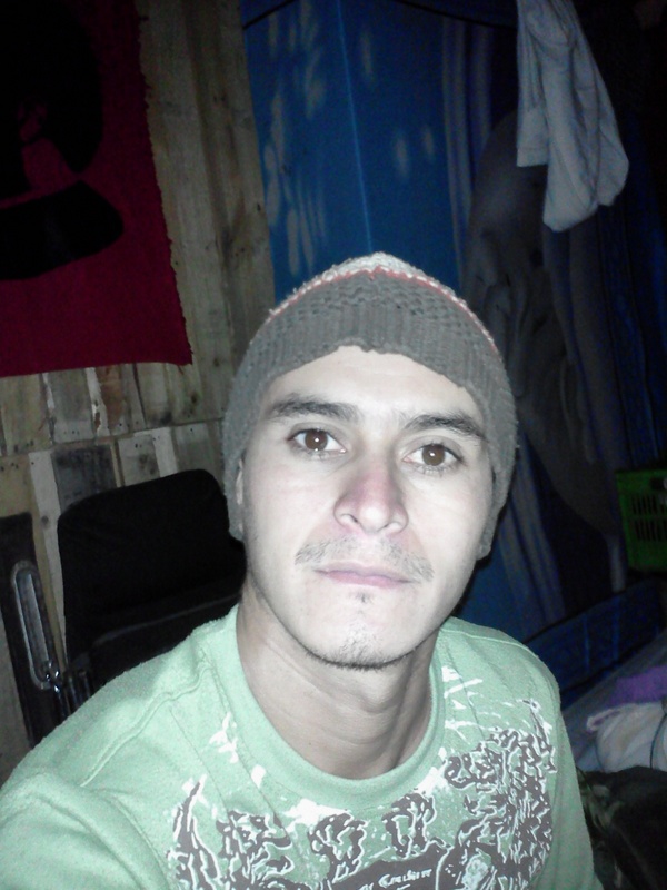 Date this exotic Honduras man Fernando pastra from Tegucigalpa HN1303