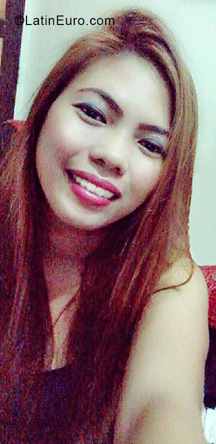 Date this sultry Philippines girl Jemalyn from Cavite PH733
